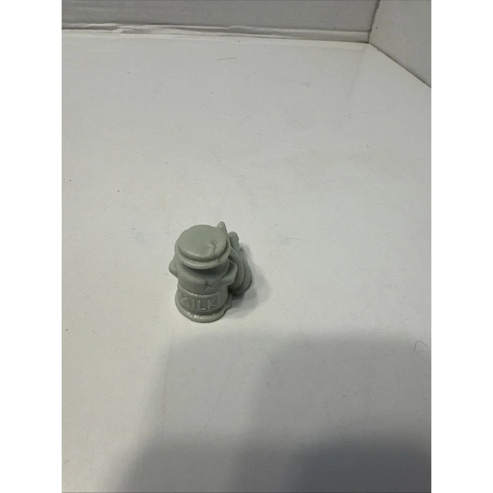 1989 McDonalds‎ Happy Meal toy Peanuts Linus Milk Cat Figure Replacement